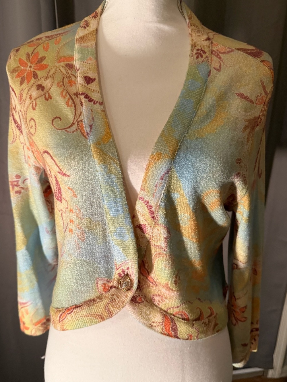 **VINTAGE** Victor Carlini cropped floral cardigan